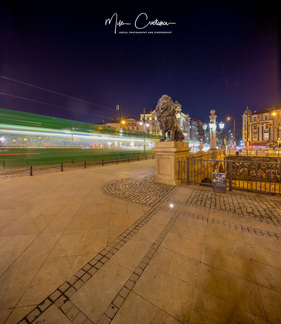 MC_2002292462-1920